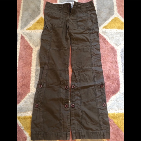 Abercrombie & Fitch Pants - Abercrombie and Fitch dark brown cargo pants xs Abercrombie & Fitch Pants - Abercrombie and Fitch dark brown cargo pants xs